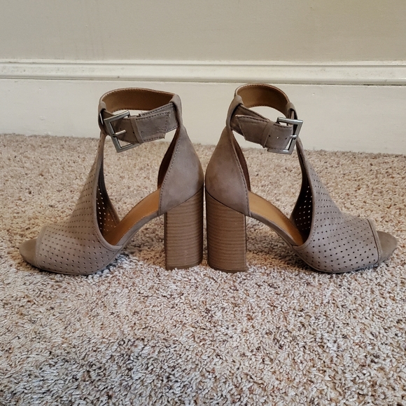 Peep-Toe Block Heels - Picture 4 of 6